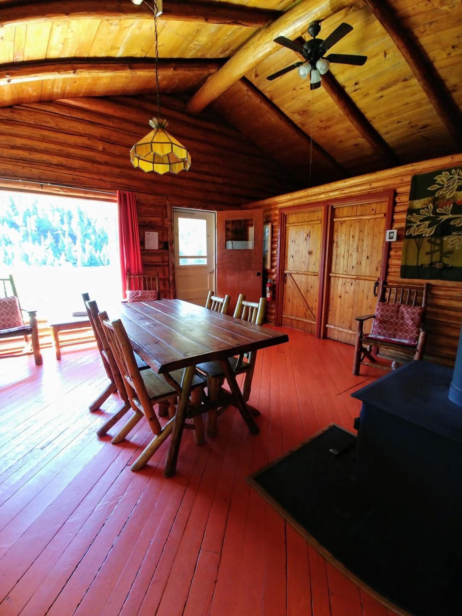 Kan-A-Mouche Pourvoirie Auberge Et Chalets Saint-Michel 部屋 写真