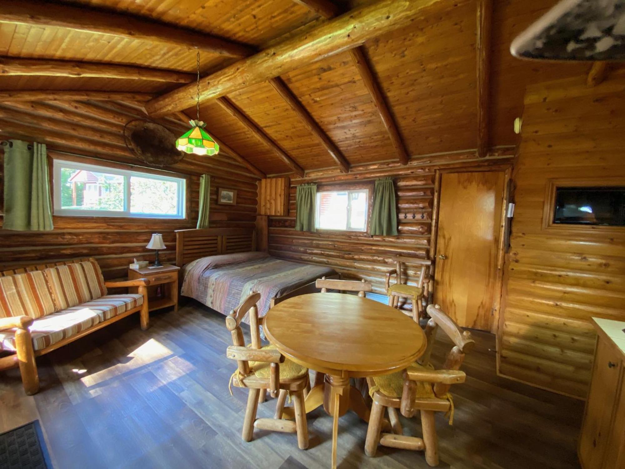 Kan-A-Mouche Pourvoirie Auberge Et Chalets Saint-Michel 部屋 写真