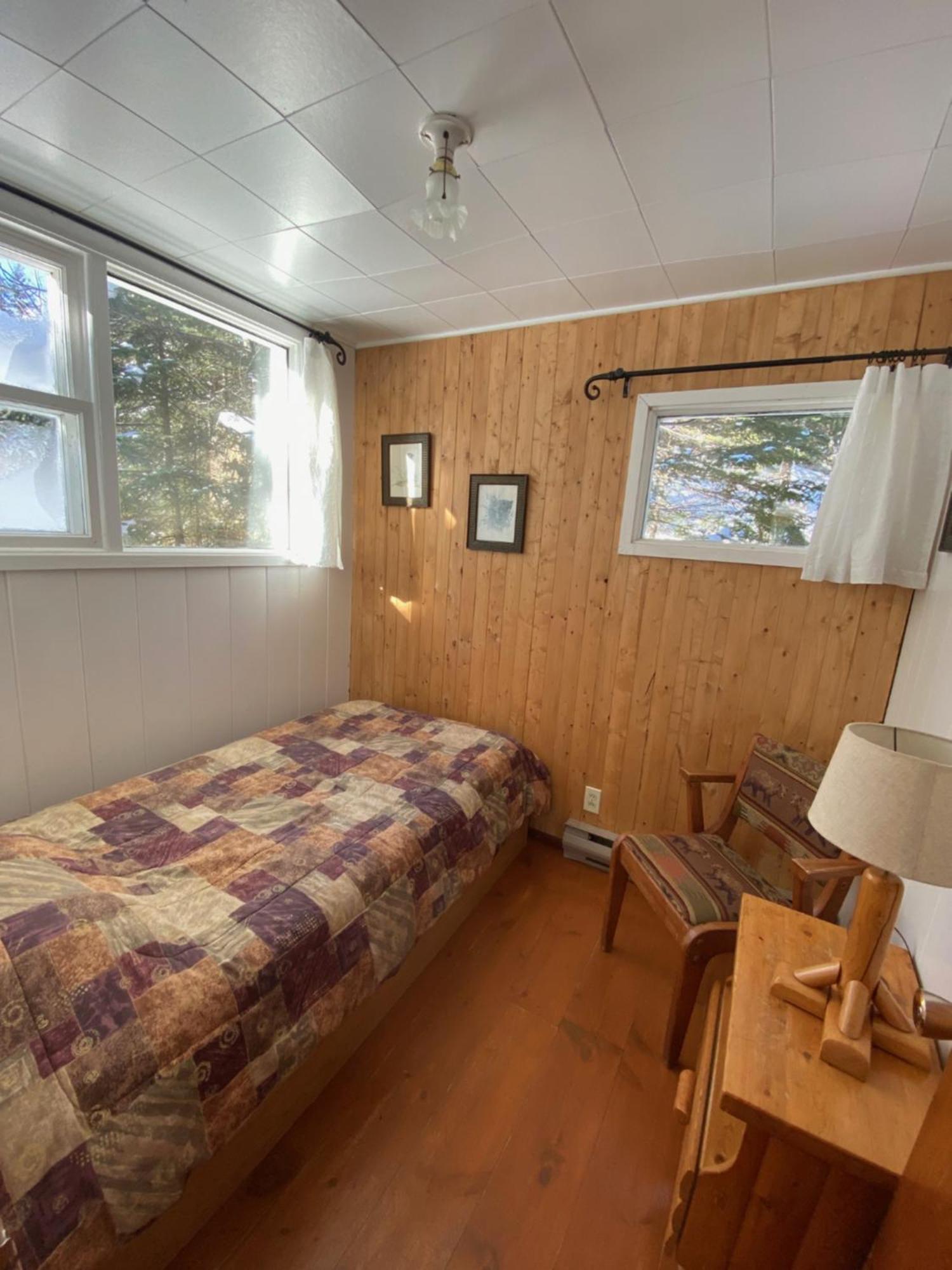 Kan-A-Mouche Pourvoirie Auberge Et Chalets Saint-Michel エクステリア 写真