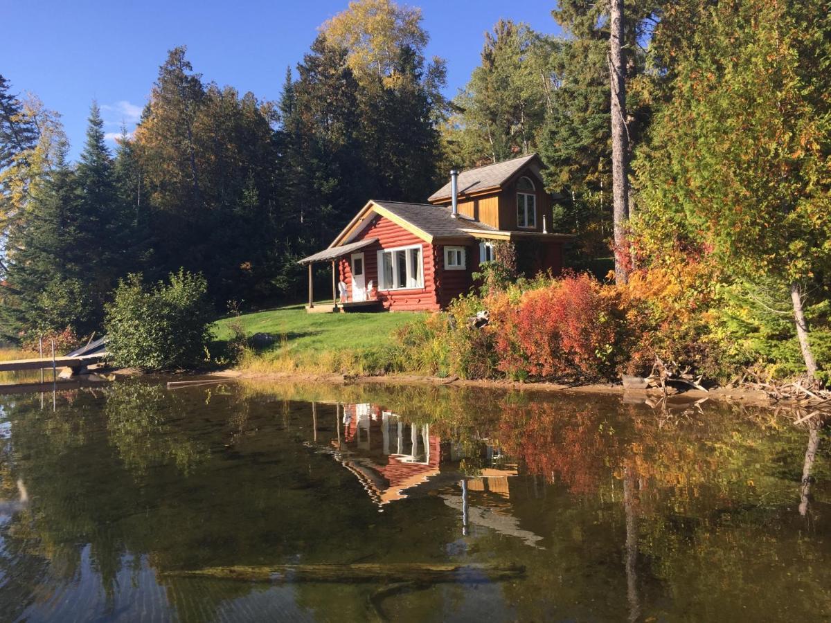 Kan-A-Mouche Pourvoirie Auberge Et Chalets Saint-Michel エクステリア 写真